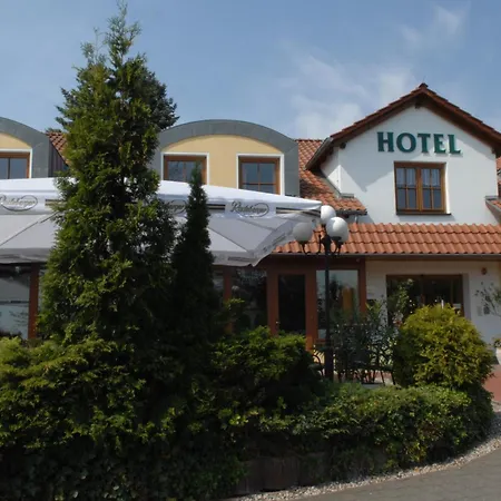 Отель Landhotel Дрезден
