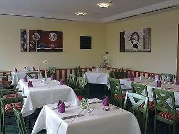 Отель Landhotel Дрезден