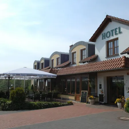 Landhotel Dresden 3*