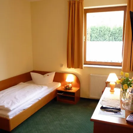 Landhotel Dresden Hotel 3*
