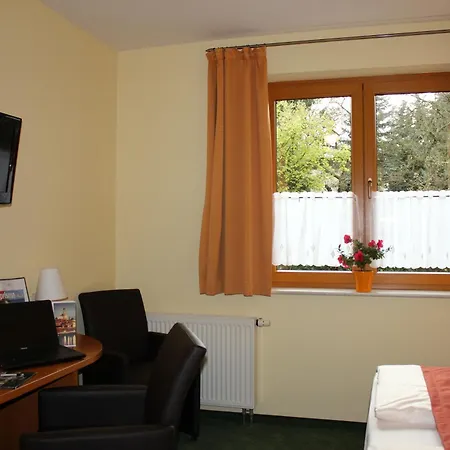 Landhotel Dresden 3*