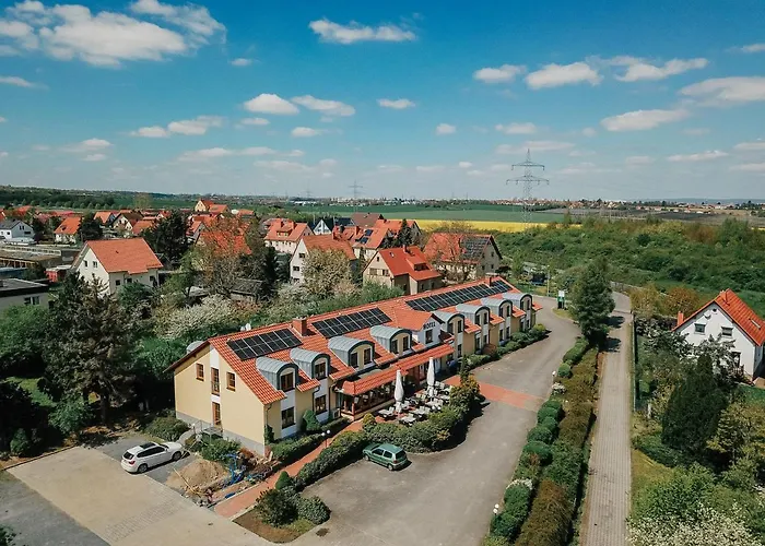 מלון Landhotel Dresden 3*